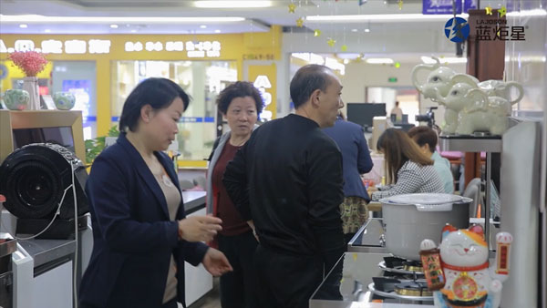 南京经销商黄总访谈，讲述与焦点娱乐的财富故事