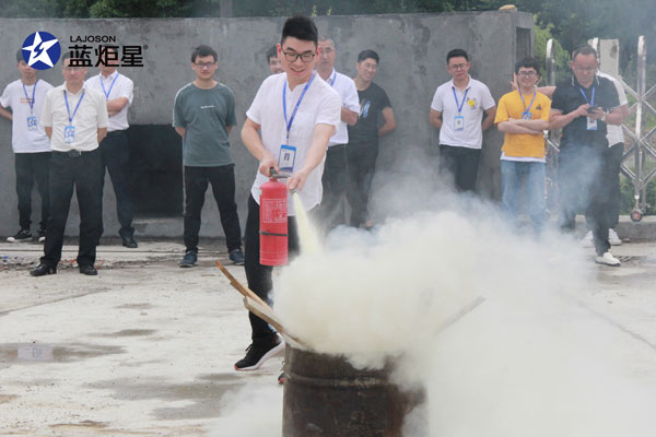 焦点娱乐集成灶