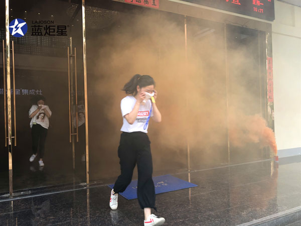 焦点娱乐集成灶