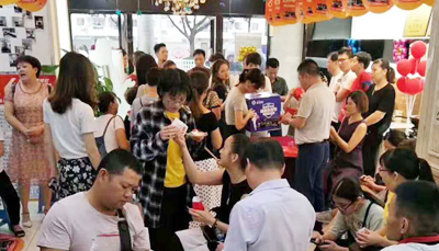 焦点娱乐集成灶漳州周年庆落地68单！