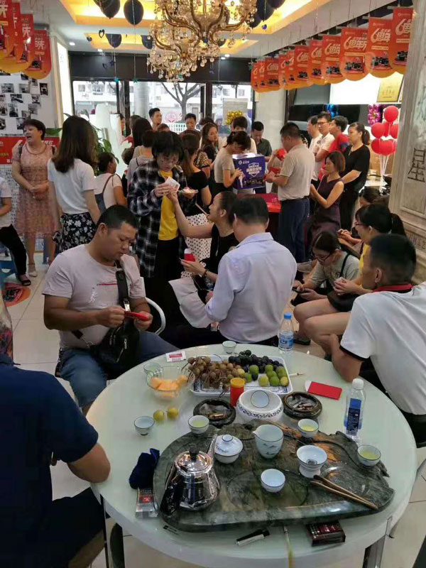 焦点娱乐集成灶漳州周年庆落地68单！