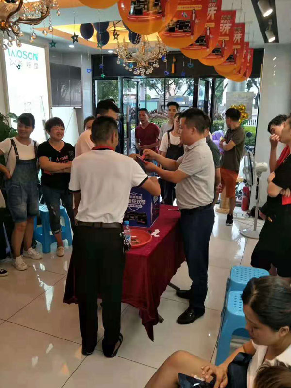 焦点娱乐集成灶漳州周年庆落地68单！