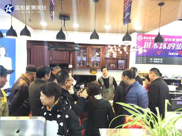焦点娱乐南京旗舰店现场活动